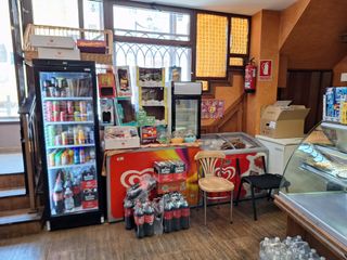 HORNO CAFETERIA BOCATERIA / Negocio funcionando