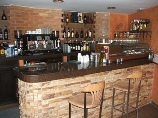 HORNO CAFETERIA BOCATERIA / Negocio funcionando