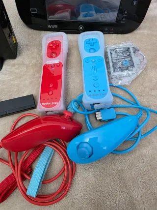 Wii U 32gb + SSD 248gb + sd 128gb + Mandos Wii y b