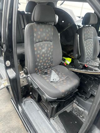 Asientos Delanteros Mercedes Vito W639 (2008)