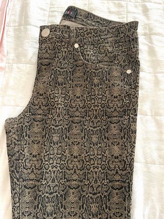 Pantaloni effetto pelle serpente