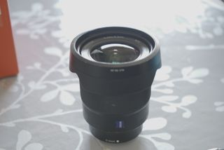 Lente Sony Vario-Tessar T FE 16-35mm F4 ZA OSS