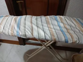 Tabla de planchar con 2 fundas,plegable.nueva