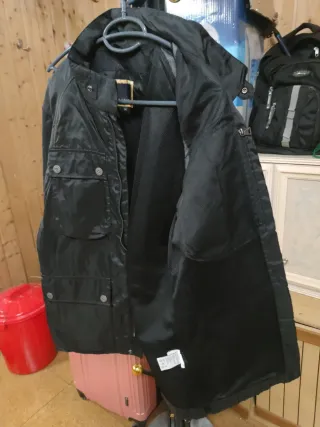 Chaqueta hombre de poliéster negra