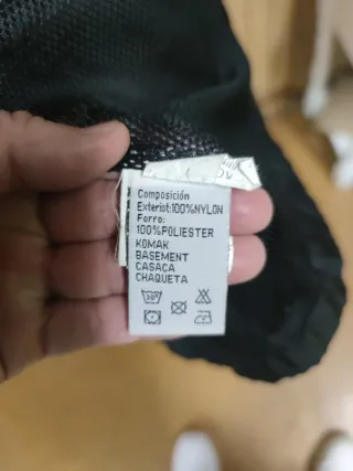 Chaqueta hombre de poliéster negra