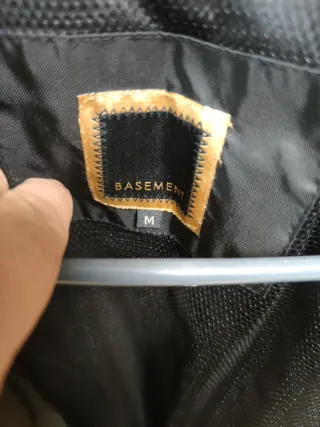 Chaqueta hombre de poliéster negra