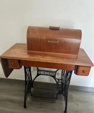 Máquina de coser Singer antigua