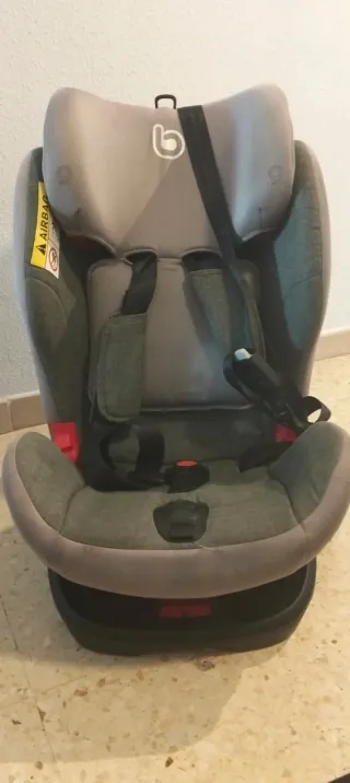 Silla coche bebé bajo precio me urge quitarla