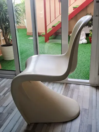 Silla diseño moderno beige