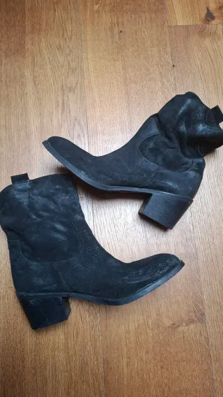 Stivaletti nabuk neri