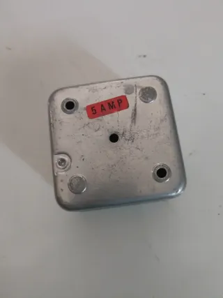 Interruptor vintage metálico