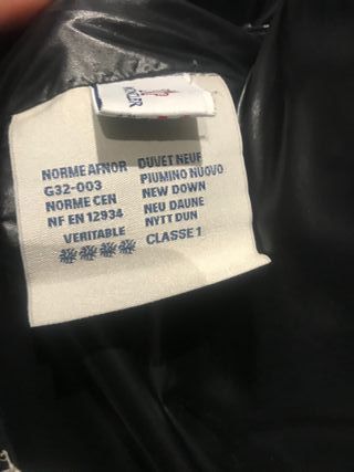 Chaqueta Moncler Plumas Negra y Dorada