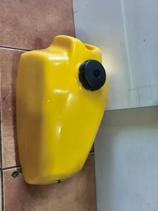 Depósito Suzuki PE 175/250