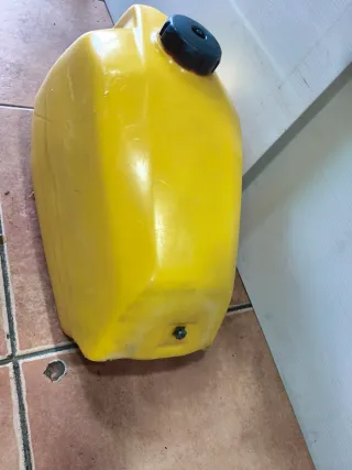 Depósito Suzuki PE 175/250