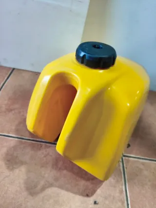 Depósito Suzuki PE 175/250