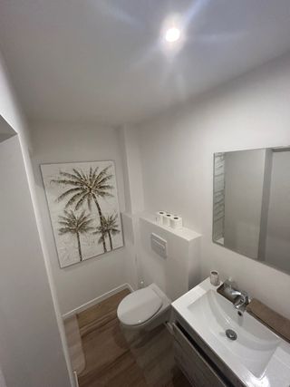 Se comparte piso en molinar.