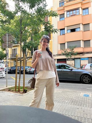 Se comparte piso en molinar.