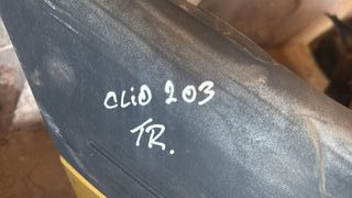 PARAGOLPES TRASERO RENAULT CLIO 2 2003 AMARILLO