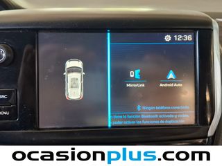 Peugeot 2008 PureTech 82 Style 60 kW (82 CV)