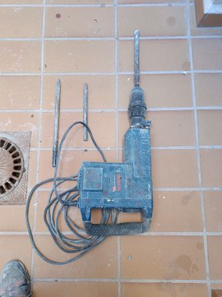 Martillo Bosch GSH 11E