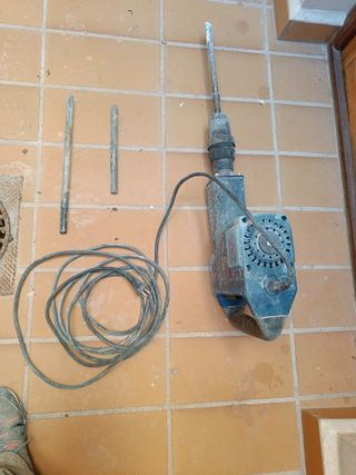 Martillo Bosch GSH 11E