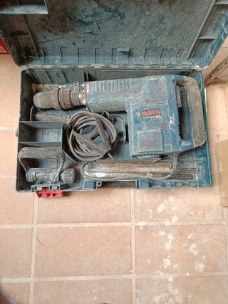 Martillo Bosch GSH 11E