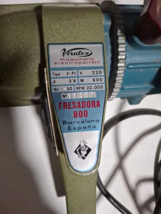 Fresadora Virutex 600