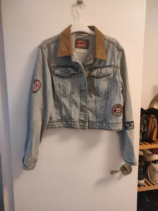 Chaqueta vaquera con cuello de pana