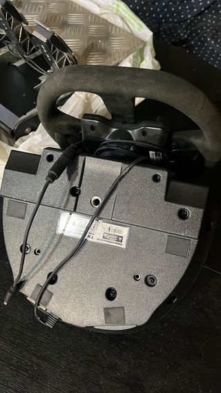 Volante da corsa Thrustmaster T300 Ferrari Integral Racing Wheel con pedali