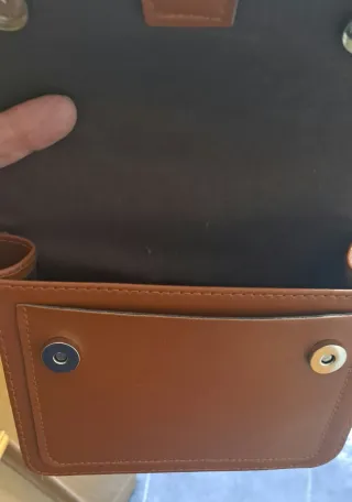 Bolso cuero marrón 20x15