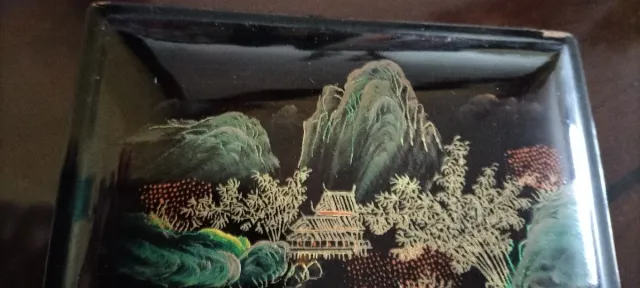 Antica scatolina filippina del XIX secolo