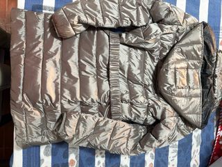 Abrigo acolchado plateado mujer