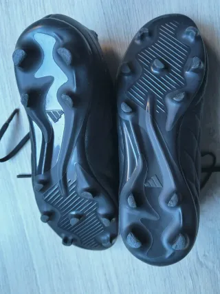 Botas de fútbol niño talla 36