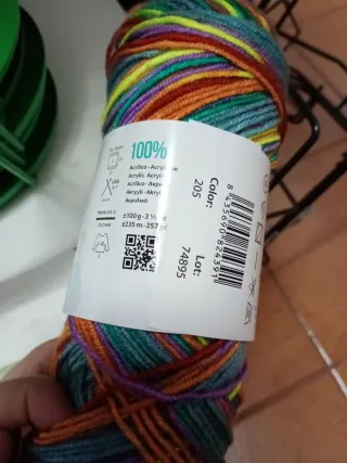 5 ovillos Katia Festival 205