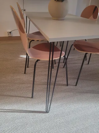 Pack con Mesa y 4 Sillas