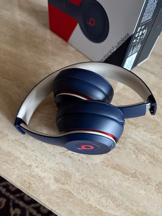 Beats Solo 3 Wireless Azul y Rojo