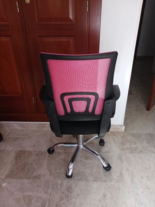Silla de oficina con ruedas