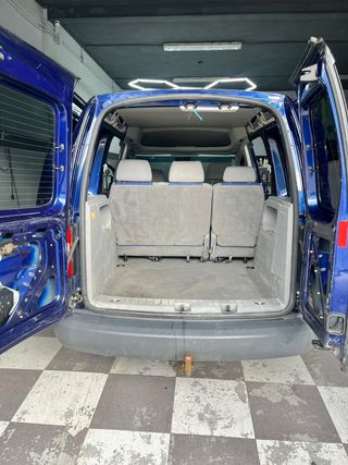 Volkswagen Caddy 2006