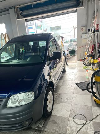Volkswagen Caddy 2006