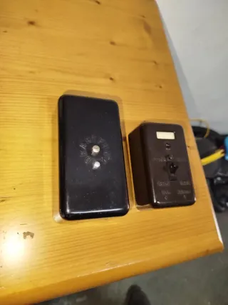 Tomas de teléfono para radio antigua válvulas. Año