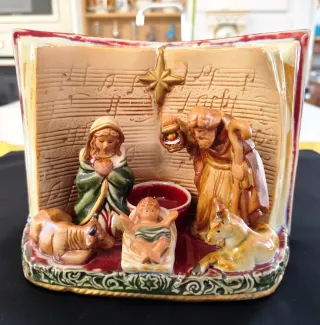 Nacimiento antiguo cerámica