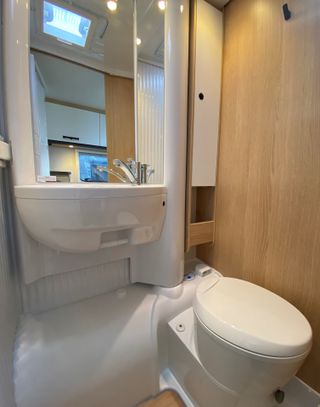 Autocaravana SUNLIGHT V66 Adventure