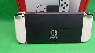 Nintendo Switch OLED Blanca + Caja y Accesorios