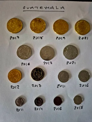 15 Monedas de Guatemala de diferentes años y valor