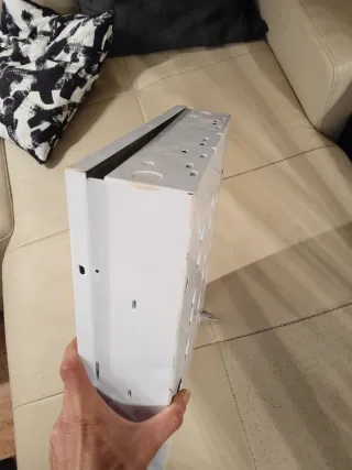 Armario metálico blanco con cerradura