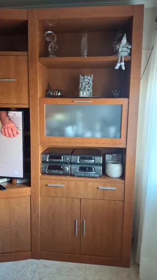 Mueble de Comedor Madera y Cristal