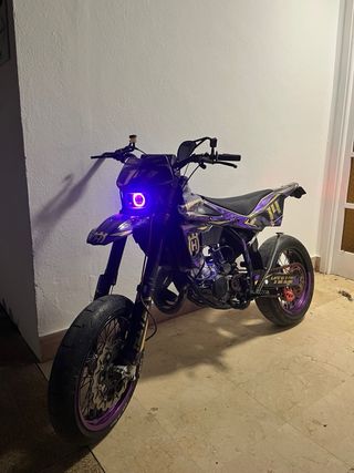 Husqvarna WR 125cc Enduro Moto