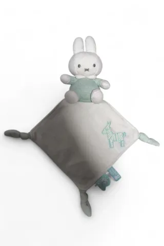 Peluche Miffy con mantita bebé