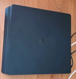 Consola ps4 slim y Mando PS4 con funda temática