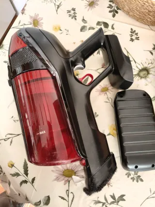 Aspiradora Escoba Roja y Negra Rowenta RH98A9 X-Fo